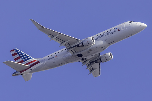 Compass Airlines Embraer ERJ-175 N219NN at Los Angeles International Airport (KLAX/LAX)