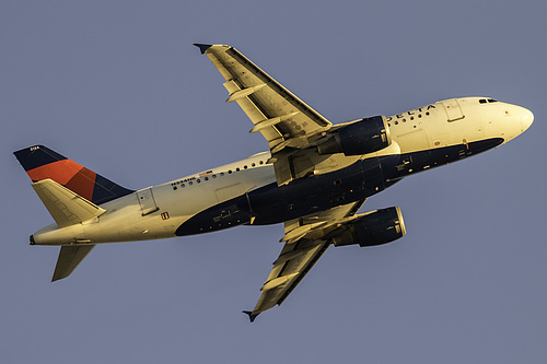 Delta Air Lines Airbus A319-100 N334NB at Los Angeles International Airport (KLAX/LAX) Delta Air Lines Airbus A319-100 N334NB at Los Angeles International Airport (KLAX/LAX)