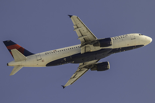 Delta Air Lines Airbus A320-200 N369NW at Los Angeles International Airport (KLAX/LAX)