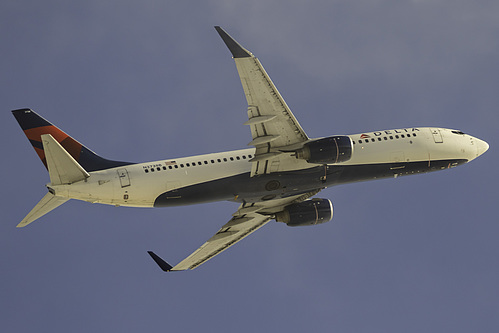 Delta Air Lines Boeing 737-800 N3738B at Los Angeles International Airport (KLAX/LAX) Delta Air Lines Boeing 737-800 N3738B at Los Angeles International Airport (KLAX/LAX)