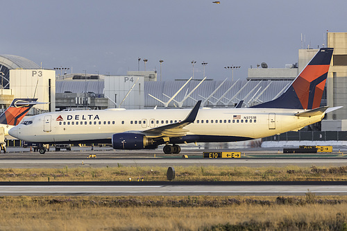 Delta Air Lines Boeing 737-800 N3751B at Los Angeles International Airport (KLAX/LAX) Delta Air Lines Boeing 737-800 N3751B at Los Angeles International Airport (KLAX/LAX)