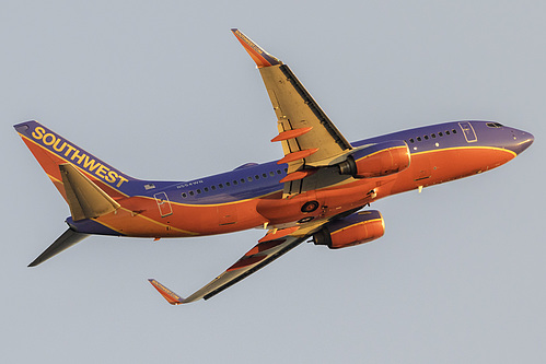 Southwest Airlines Boeing 737-700 N568WN at Los Angeles International Airport (KLAX/LAX) Southwest Airlines Boeing 737-700 N568WN at Los Angeles International Airport (KLAX/LAX)
