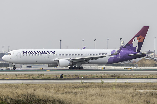 Hawaiian Airlines Boeing 767-300ER N580HA at Los Angeles International Airport (KLAX/LAX)