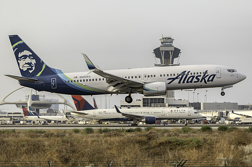 Alaska Airlines Boeing 737-800 N583AS at Los Angeles International Airport (KLAX/LAX) Alaska Airlines Boeing 737-800 N583AS at Los Angeles International Airport (KLAX/LAX)