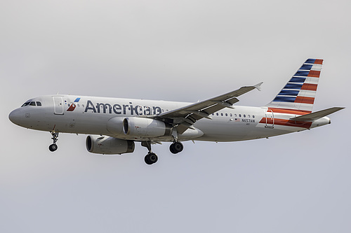 American Airlines Airbus A320-200 N657AW at Los Angeles International Airport (KLAX/LAX)