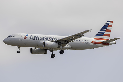 American Airlines Airbus A320-200 N657AW at Los Angeles International Airport (KLAX/LAX) American Airlines Airbus A320-200 N657AW at Los Angeles International Airport (KLAX/LAX)