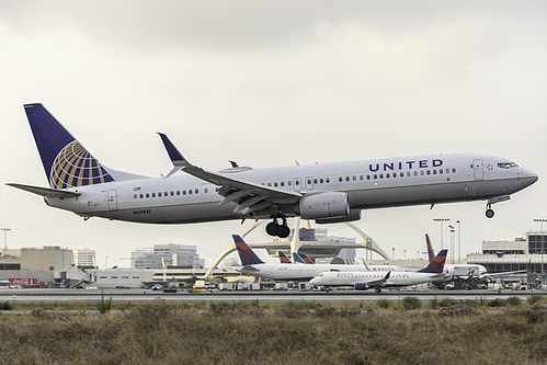 United Airlines Boeing 737-900ER N69810 at Los Angeles International Airport (KLAX/LAX) United Airlines Boeing 737-900ER N69810 at Los Angeles International Airport (KLAX/LAX)
