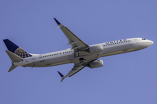 United Airlines Boeing 737-900ER N69810 at Los Angeles International Airport (KLAX/LAX)