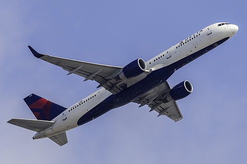 Delta Air Lines Boeing 757-200 N704X at Los Angeles International Airport (KLAX/LAX)