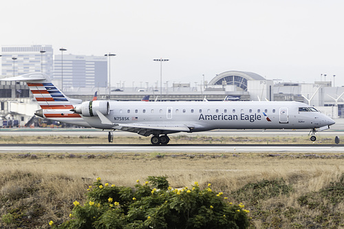 SkyWest Airlines Canadair CRJ-700 N758SK at Los Angeles International Airport (KLAX/LAX) SkyWest Airlines Canadair CRJ-700 N758SK at Los Angeles International Airport (KLAX/LAX)