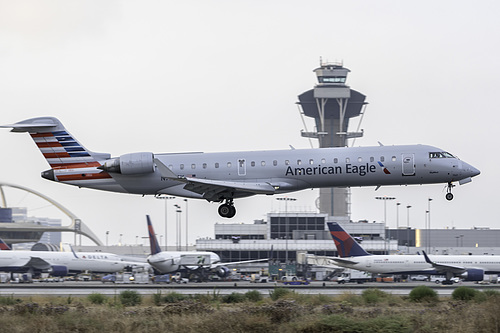 SkyWest Airlines Canadair CRJ-700 N760SK at Los Angeles International Airport (KLAX/LAX)