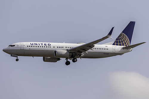 United Airlines Boeing 737-800 N76522 at Los Angeles International Airport (KLAX/LAX) United Airlines Boeing 737-800 N76522 at Los Angeles International Airport (KLAX/LAX)