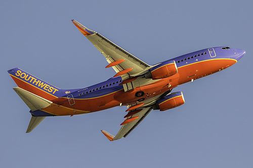 Southwest Airlines Boeing 737-700 N7739A at Los Angeles International Airport (KLAX/LAX)