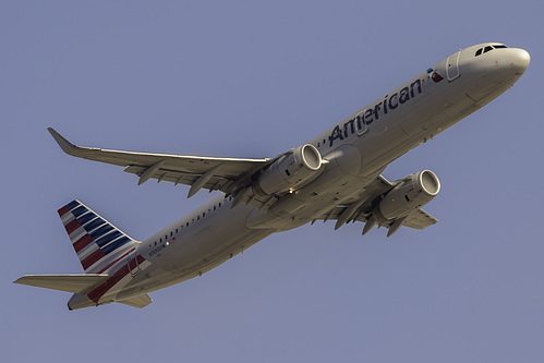 American Airlines Airbus A321-200 N900UW at Los Angeles International Airport (KLAX/LAX)