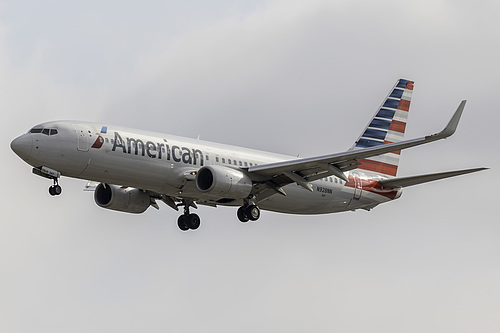 American Airlines Boeing 737-800 N928NN at Los Angeles International Airport (KLAX/LAX) American Airlines Boeing 737-800 N928NN at Los Angeles International Airport (KLAX/LAX)