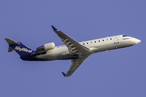 SkyWest Airlines Canadair CRJ-200 N947SW at Los Angeles International Airport (KLAX/LAX) SkyWest Airlines Canadair CRJ-200 N947SW at Los Angeles International Airport (KLAX/LAX)