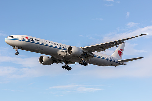 Air China Boeing 777-300ER B-2039 at London Heathrow Airport (EGLL/LHR)