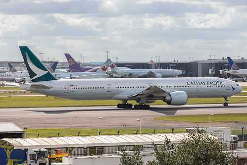 Cathay Pacific Boeing 777-300ER B-KPT at London Heathrow Airport (EGLL/LHR)