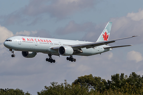 Air Canada Boeing 777-300ER C-FNNU at London Heathrow Airport (EGLL/LHR)