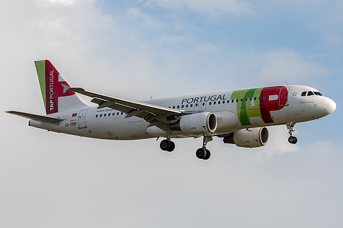 TAP Portugal Airbus A320-200 CS-TQD at London Heathrow Airport (EGLL/LHR)