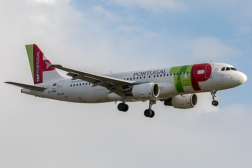 TAP Portugal Airbus A320-200 CS-TQD at London Heathrow Airport (EGLL/LHR) TAP Portugal Airbus A320-200 CS-TQD at London Heathrow Airport (EGLL/LHR)