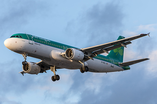Aer Lingus Airbus A320-200 EI-DEJ at London Heathrow Airport (EGLL/LHR) Aer Lingus Airbus A320-200 EI-DEJ at London Heathrow Airport (EGLL/LHR)