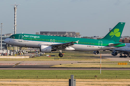 Aer Lingus Airbus A320-200 EI-DEJ at London Heathrow Airport (EGLL/LHR) Aer Lingus Airbus A320-200 EI-DEJ at London Heathrow Airport (EGLL/LHR)