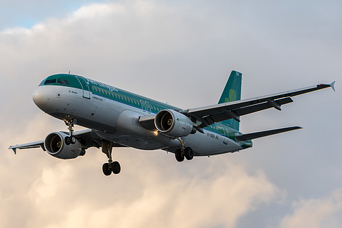 Aer Lingus Airbus A320-200 EI-DEN at London Heathrow Airport (EGLL/LHR) Aer Lingus Airbus A320-200 EI-DEN at London Heathrow Airport (EGLL/LHR)