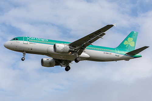 Aer Lingus Airbus A320-200 EI-DVN at London Heathrow Airport (EGLL/LHR) Aer Lingus Airbus A320-200 EI-DVN at London Heathrow Airport (EGLL/LHR)