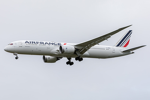 Air France Boeing 787-9 F-HRBA at London Heathrow Airport (EGLL/LHR) Air France Boeing 787-9 F-HRBA at London Heathrow Airport (EGLL/LHR)