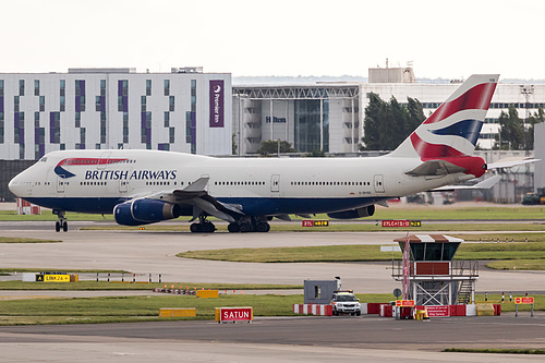 British Airways Boeing 747-400 G-BYGE at London Heathrow Airport (EGLL/LHR) British Airways Boeing 747-400 G-BYGE at London Heathrow Airport (EGLL/LHR)