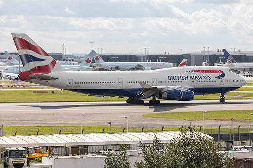 British Airways Boeing 747-400 G-BYGE at London Heathrow Airport (EGLL/LHR) British Airways Boeing 747-400 G-BYGE at London Heathrow Airport (EGLL/LHR)
