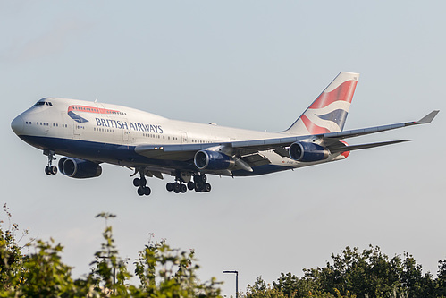 British Airways Boeing 747-400 G-BYGE at London Heathrow Airport (EGLL/LHR) British Airways Boeing 747-400 G-BYGE at London Heathrow Airport (EGLL/LHR)