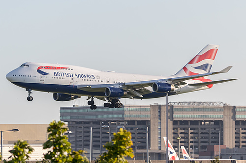 British Airways Boeing 747-400 G-CIVR at London Heathrow Airport (EGLL/LHR) British Airways Boeing 747-400 G-CIVR at London Heathrow Airport (EGLL/LHR)