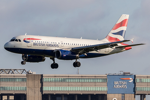 British Airways Airbus A319-100 G-EUPX at London Heathrow Airport (EGLL/LHR) British Airways Airbus A319-100 G-EUPX at London Heathrow Airport (EGLL/LHR)