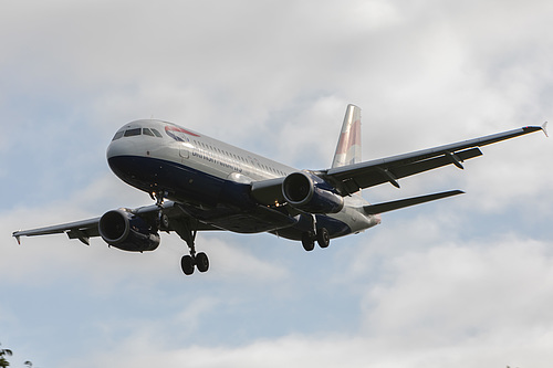 British Airways Airbus A320-200 G-EUUR at London Heathrow Airport (EGLL/LHR) British Airways Airbus A320-200 G-EUUR at London Heathrow Airport (EGLL/LHR)