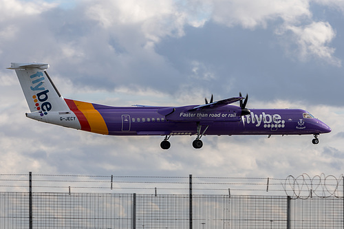 Flybe DHC Dash-8-400 G-JECY at London Heathrow Airport (EGLL/LHR)