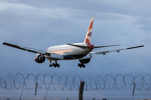 British Airways Boeing 777-200ER G-VIIN at London Heathrow Airport (EGLL/LHR) British Airways Boeing 777-200ER G-VIIN at London Heathrow Airport (EGLL/LHR)
