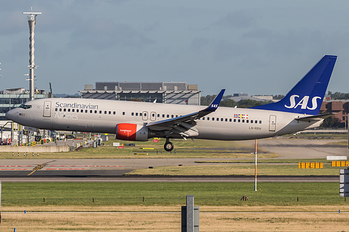 Scandinavian Airlines Boeing 737-800 LN-RRH at London Heathrow Airport (EGLL/LHR) Scandinavian Airlines Boeing 737-800 LN-RRH at London Heathrow Airport (EGLL/LHR)