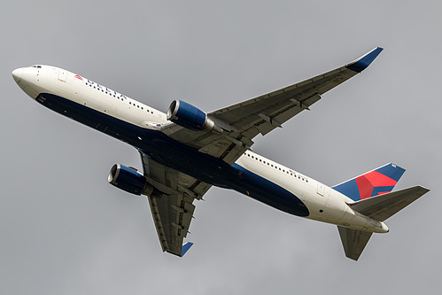 Delta Air Lines Boeing 767-300ER N1612T at London Heathrow Airport (EGLL/LHR) Delta Air Lines Boeing 767-300ER N1612T at London Heathrow Airport (EGLL/LHR)