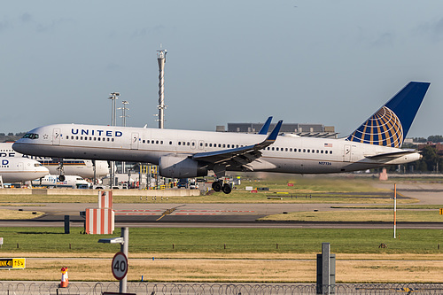 United Airlines Boeing 757-200 N17126 at London Heathrow Airport (EGLL/LHR)