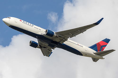 Delta Air Lines Boeing 767-300ER N177DN at London Heathrow Airport (EGLL/LHR) Delta Air Lines Boeing 767-300ER N177DN at London Heathrow Airport (EGLL/LHR)