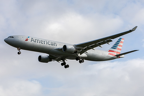 American Airlines Airbus A330-300 N270AY at London Heathrow Airport (EGLL/LHR)