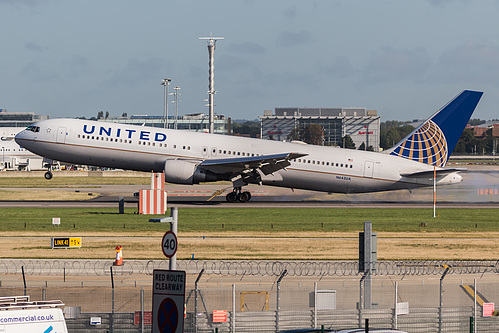 United Airlines Boeing 767-300ER N642UA at London Heathrow Airport (EGLL/LHR)