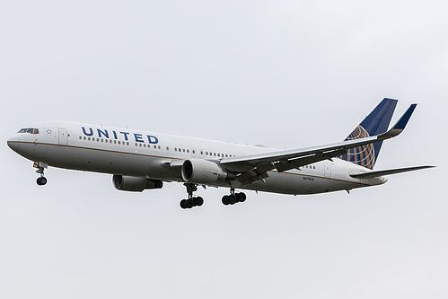 United Airlines Boeing 767-300ER N673UA at London Heathrow Airport (EGLL/LHR)