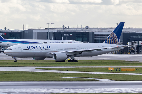 United Airlines Boeing 777-200ER N782UA at London Heathrow Airport (EGLL/LHR)
