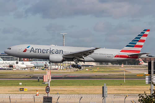 American Airlines Boeing 777-200ER N799AN at London Heathrow Airport (EGLL/LHR)