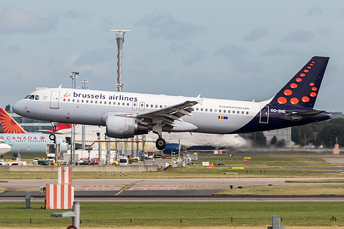 Brussels Airlines Airbus A320-200 OO-SNE at London Heathrow Airport (EGLL/LHR) Brussels Airlines Airbus A320-200 OO-SNE at London Heathrow Airport (EGLL/LHR)