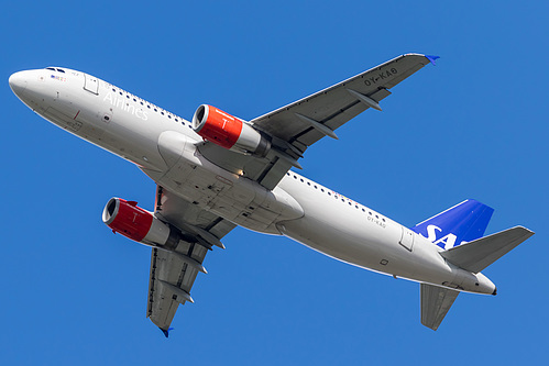 Scandinavian Airlines Airbus A320-200 OY-KAO at London Heathrow Airport (EGLL/LHR) Scandinavian Airlines Airbus A320-200 OY-KAO at London Heathrow Airport (EGLL/LHR)