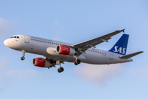 Scandinavian Airlines Airbus A320-200 OY-KAT at London Heathrow Airport (EGLL/LHR)